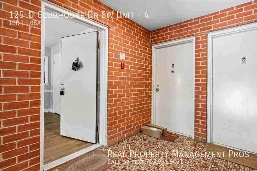 125-O Clubhouse Dr Sw #4 - Photo 2 of 50