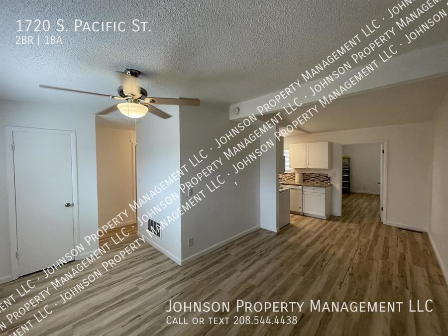 1720 S Pacific St - Photo 6 of 12