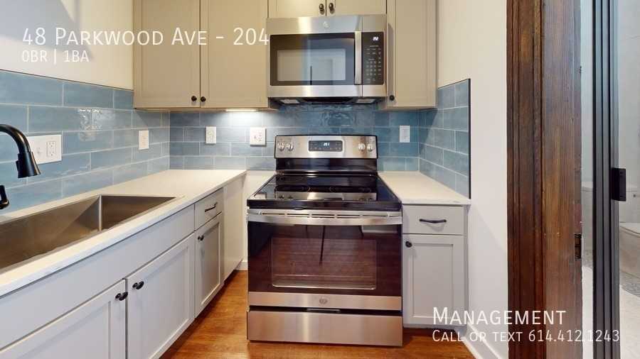 48 Parkwood Ave #204 - Photo 2 of 16