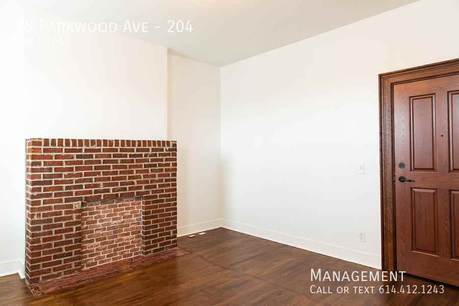 48 Parkwood Ave #204 - Photo 7 of 16