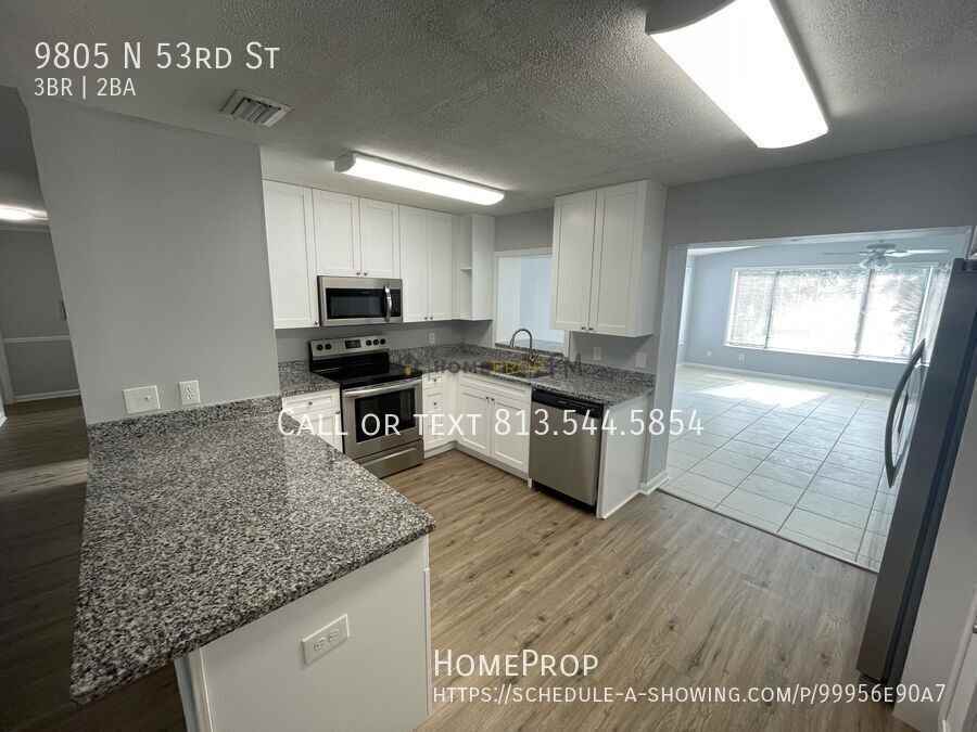 9805 N 53rd St - Photo 4 of 17