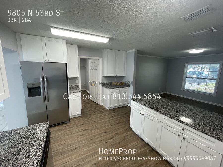 9805 N 53rd St - Photo 5 of 17