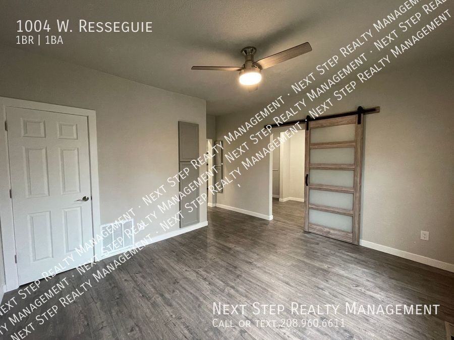 1004 W Resseguie St - Photo 2 of 8