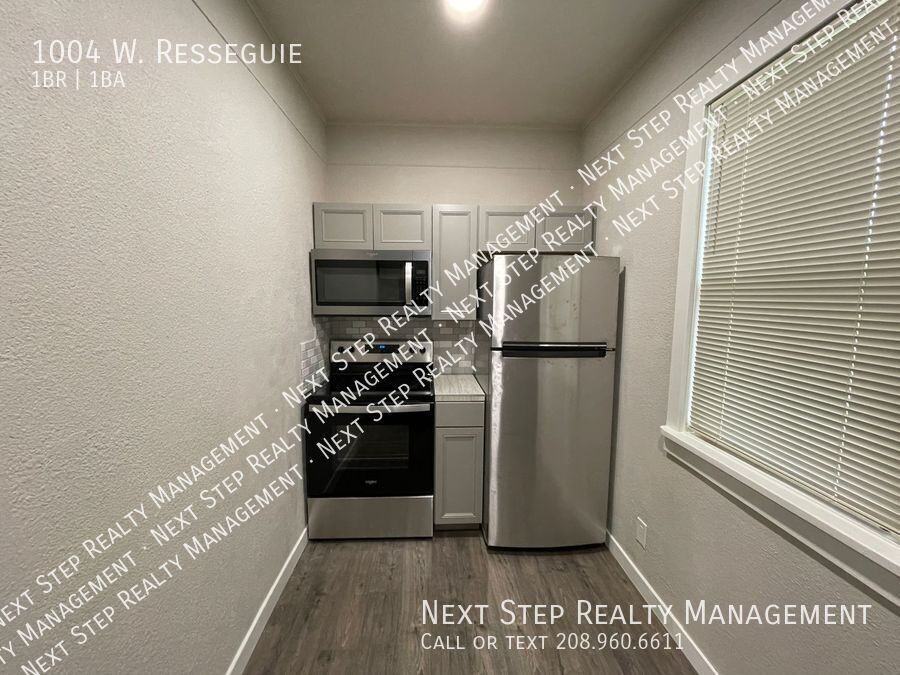 1004 W Resseguie St - Photo 7 of 8