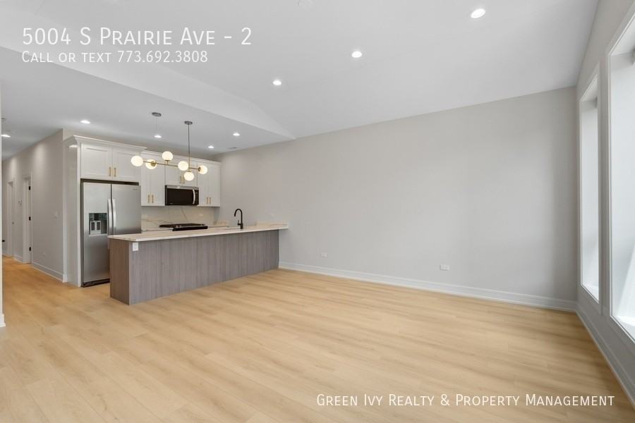 5004 S Prairie Ave #2 - Photo 3 of 20
