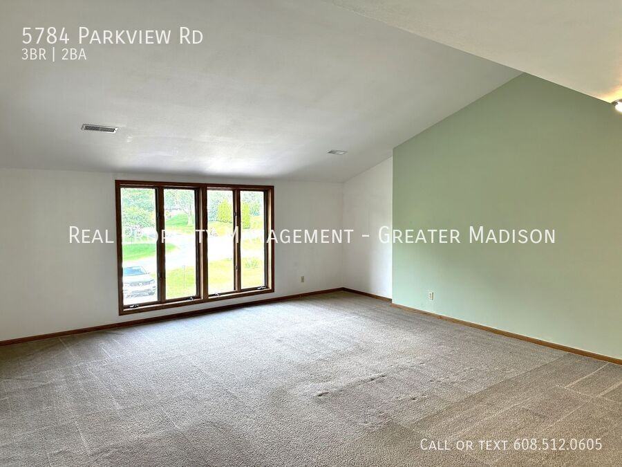 5784 Parkview Rd - Photo 5 of 20