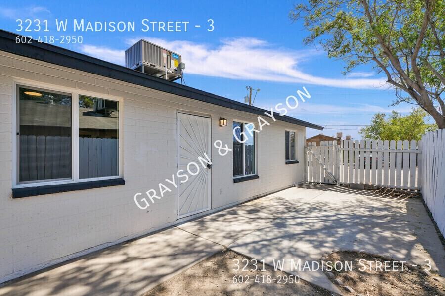 3231 W Madison St #3 - Photo 2 of 24