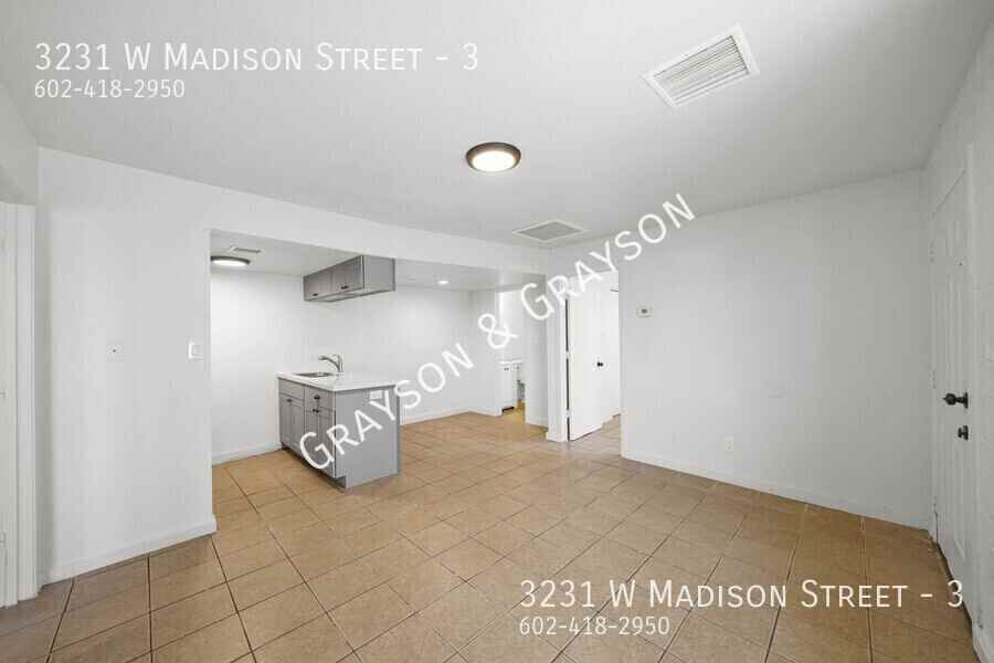 3231 W Madison St #3 - Photo 6 of 24