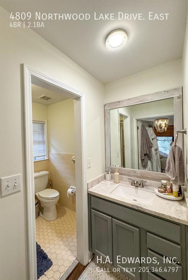4809 Northwood Lake Dr E - Photo 6 of 35