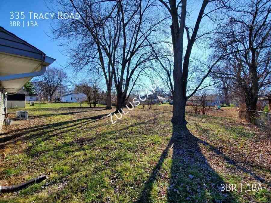 335 Tracy Rd - Photo 4 of 19