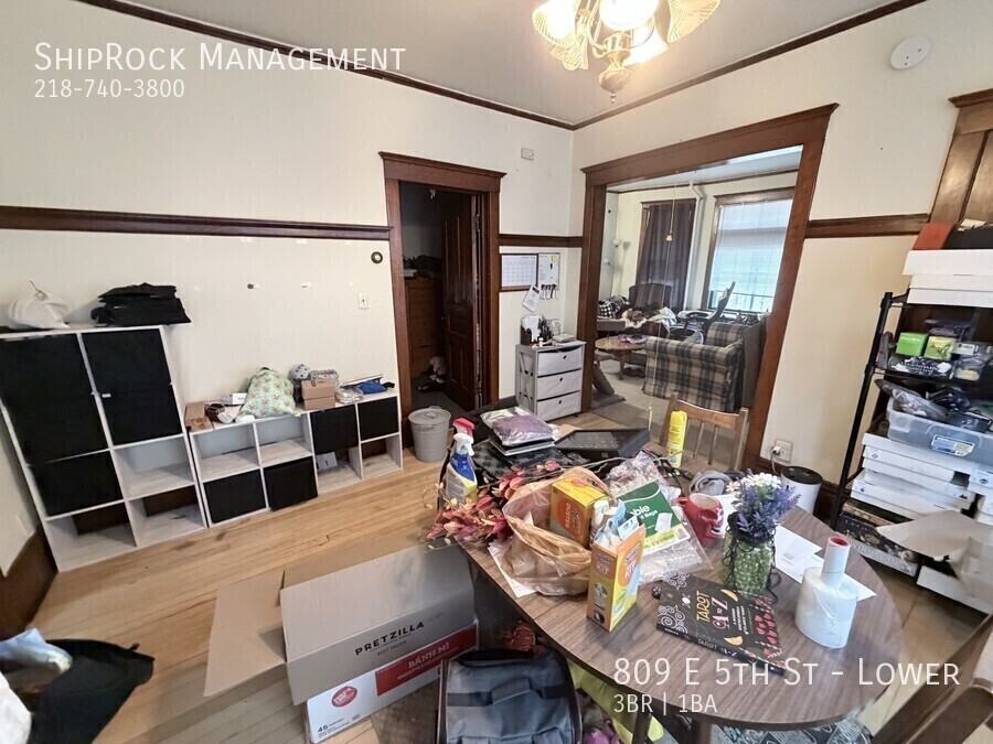 809 E 5th St - Photo 5 of 11