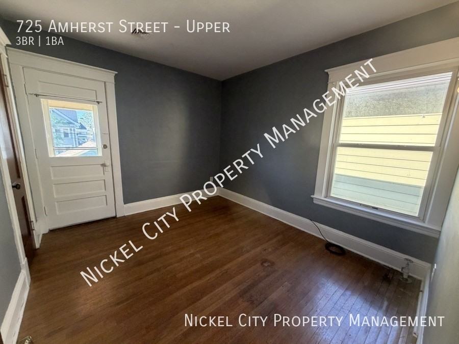 725 Amherst St - Photo 7 of 13