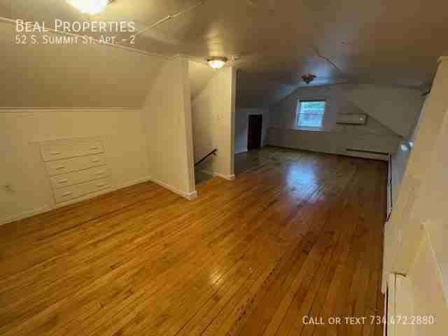 52 S Summit St #2 - Photo 4 of 14