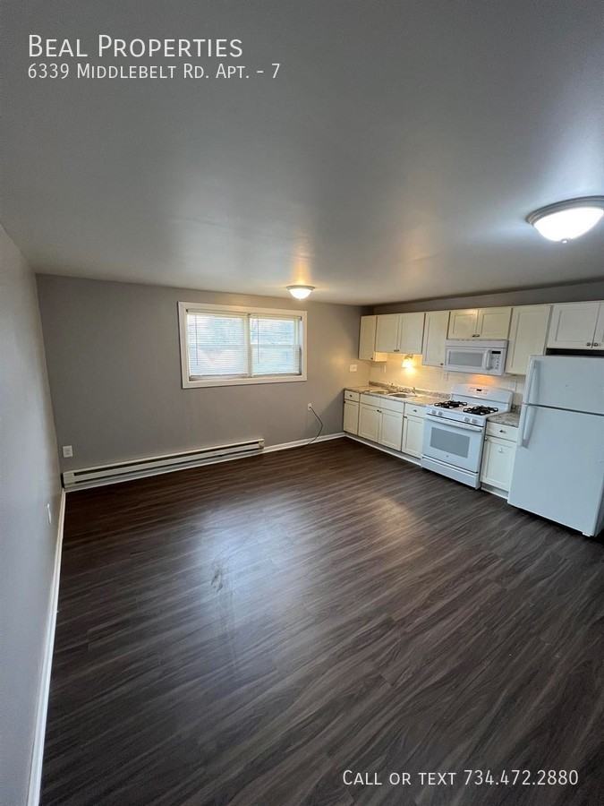 6339 Middlebelt Rd #7 - Photo 3 of 10