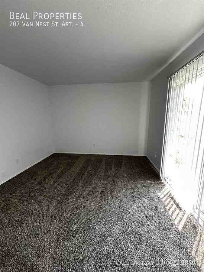 207 Van Nest St #4 - Photo 4 of 6
