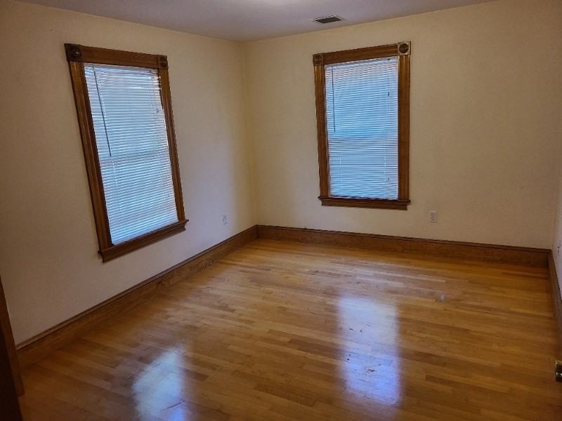 154 Gore St - Photo 3 of 7