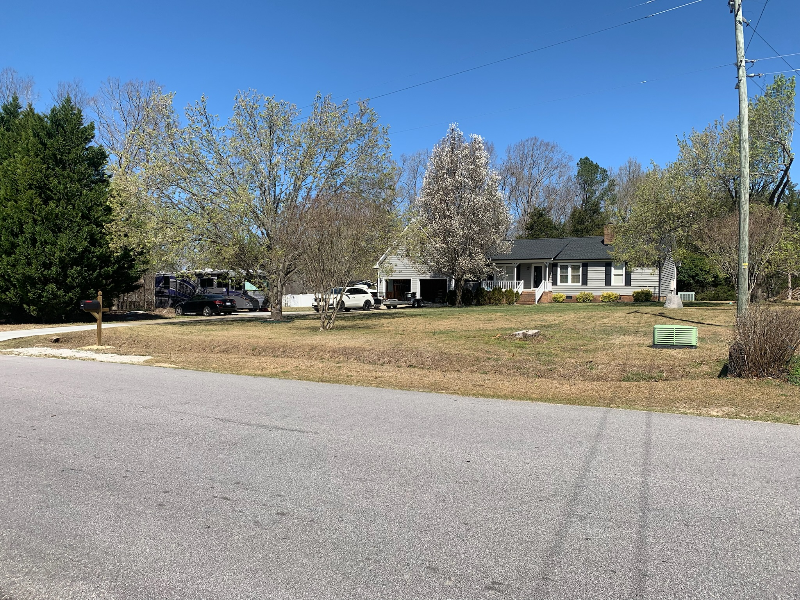 2018 Valley Dr - Photo 3 of 8