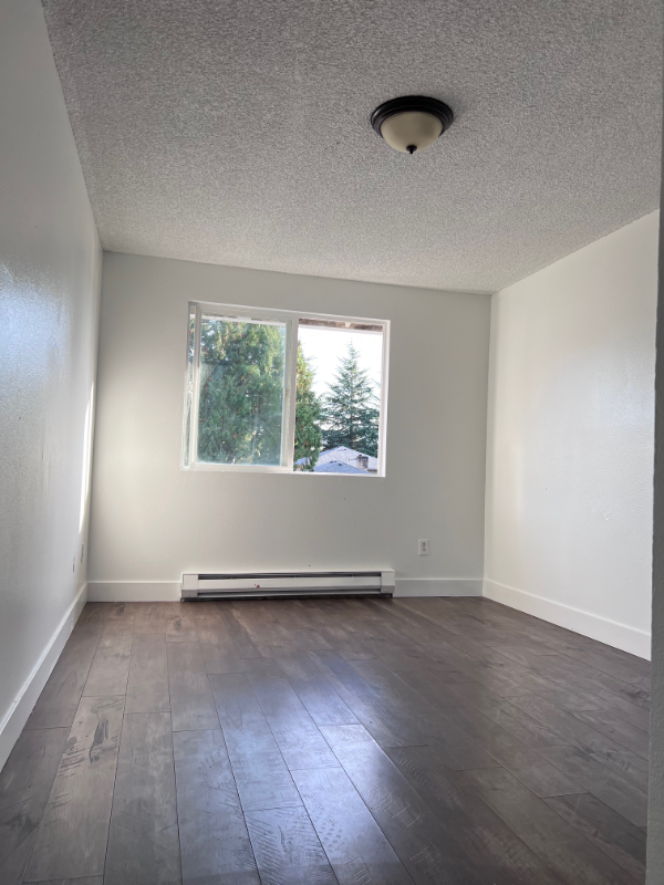 3810 D Pl Se #2 - Photo 4 of 6