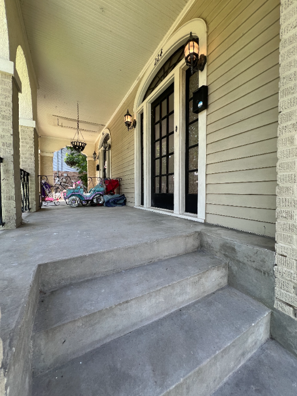 224 Phosphor Ave - Photo 2 of 28