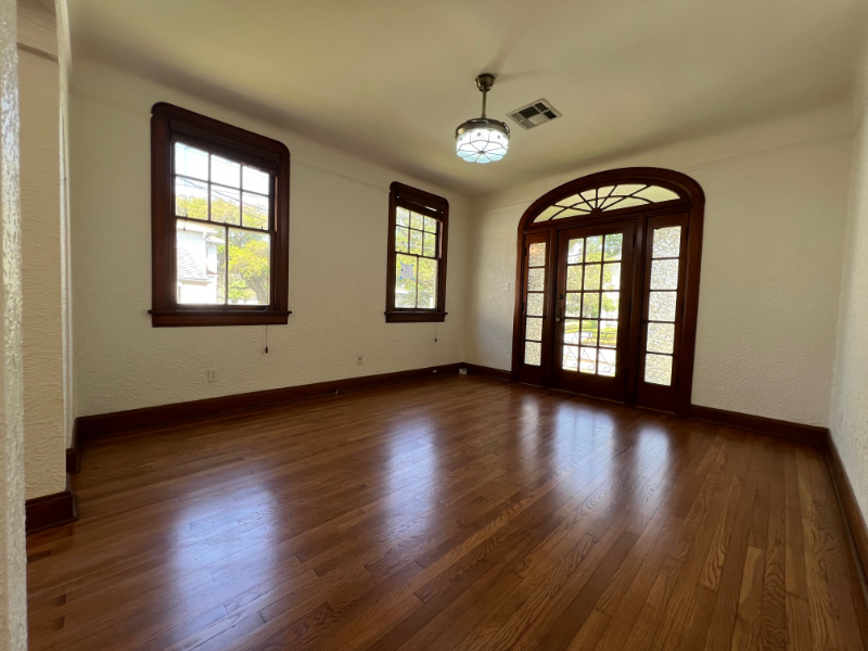 224 Phosphor Ave - Photo 4 of 28