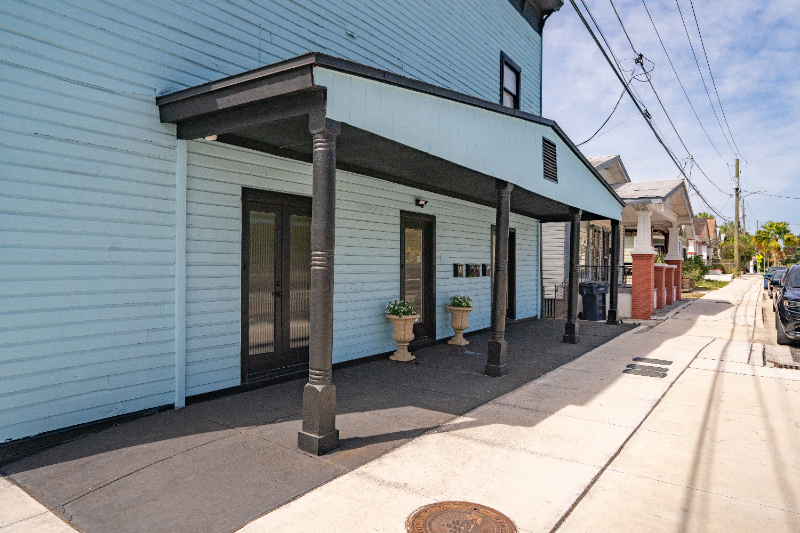 1221 E Columbus Dr #B - Photo 7 of 9