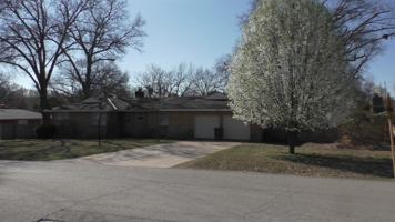 featured image of 3301 Sheridan Rd