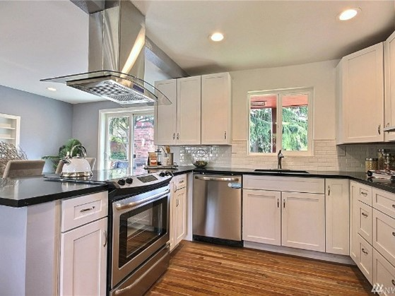 5629 S Bangor St - Photo 3 of 7
