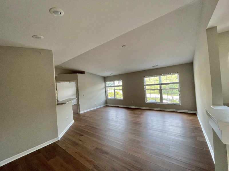 301 Skyview Ct - Photo 3 of 16