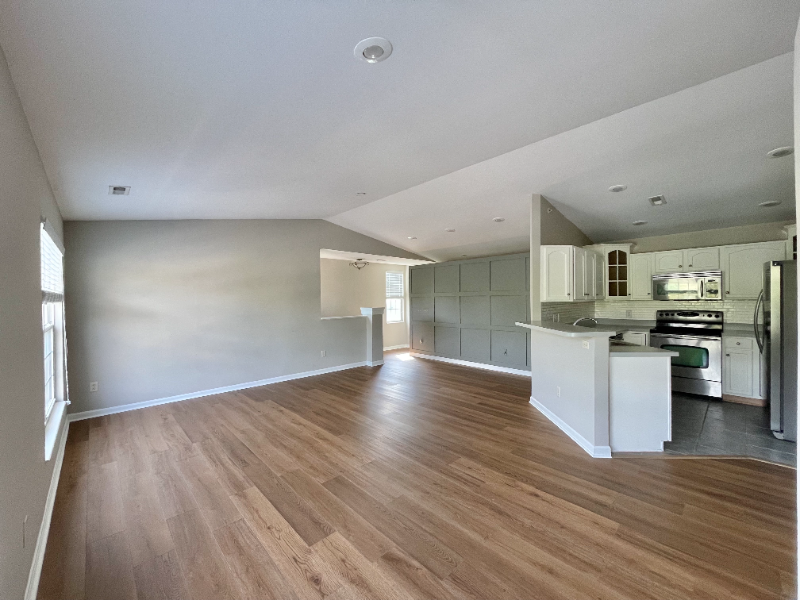 301 Skyview Ct - Photo 5 of 16