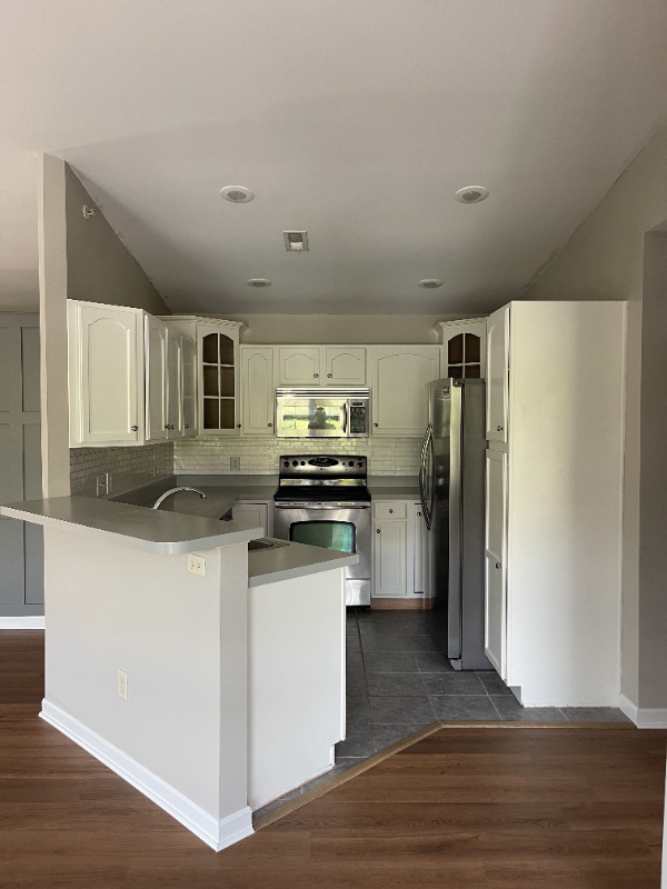 301 Skyview Ct - Photo 6 of 16