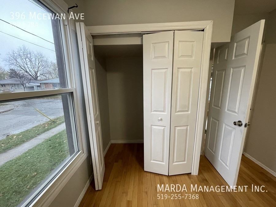 396 Mcewan Ave - Photo 6 of 39