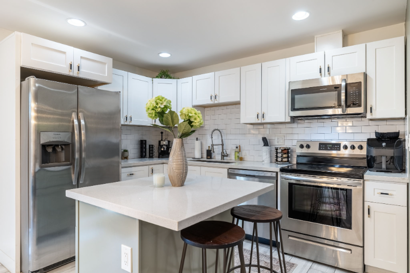 2145 W Fairmount Ave - Photo 4 of 12