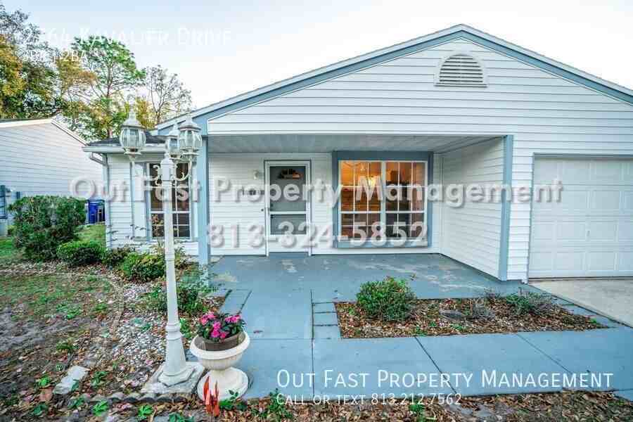 2764 Kavalier Dr - Photo 3 of 42