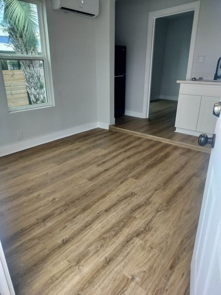 1321 35th St #1 - Photo 2 of 29