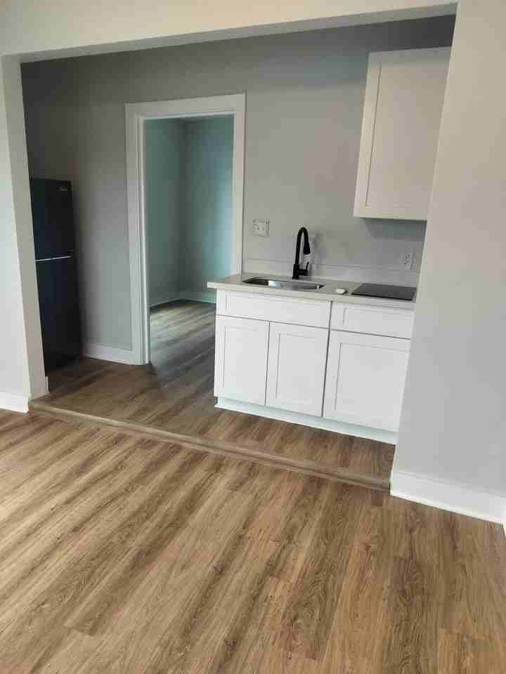 1321 35th St #1 - Photo 5 of 29