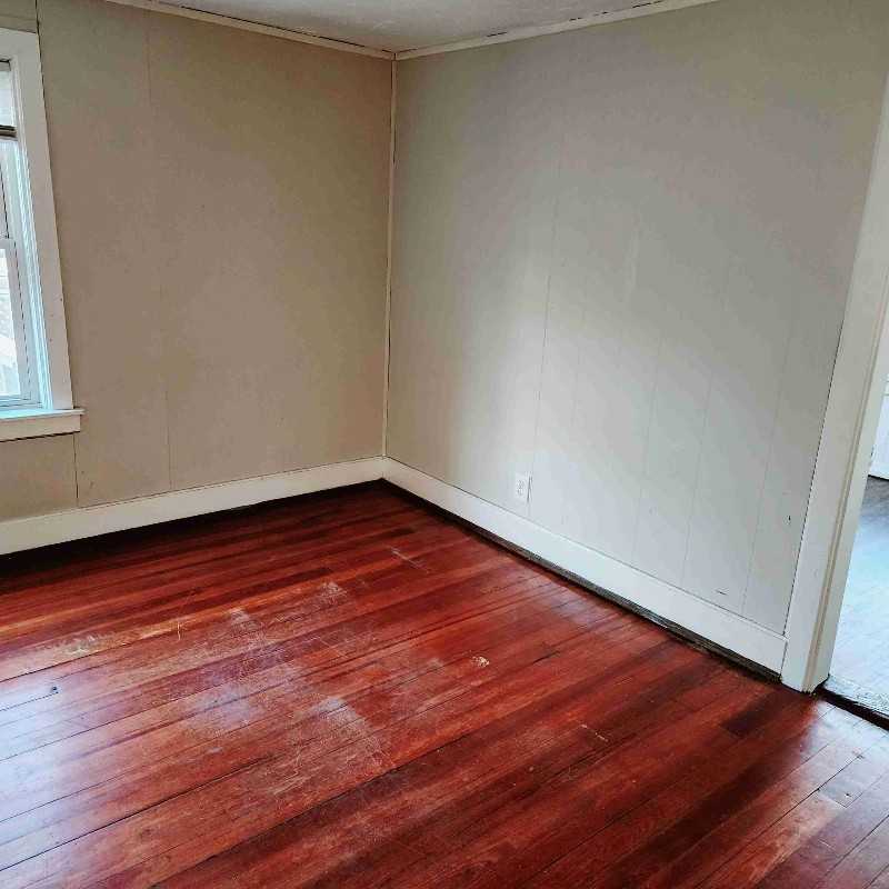 130 Cetral Street - Photo 2 of 7
