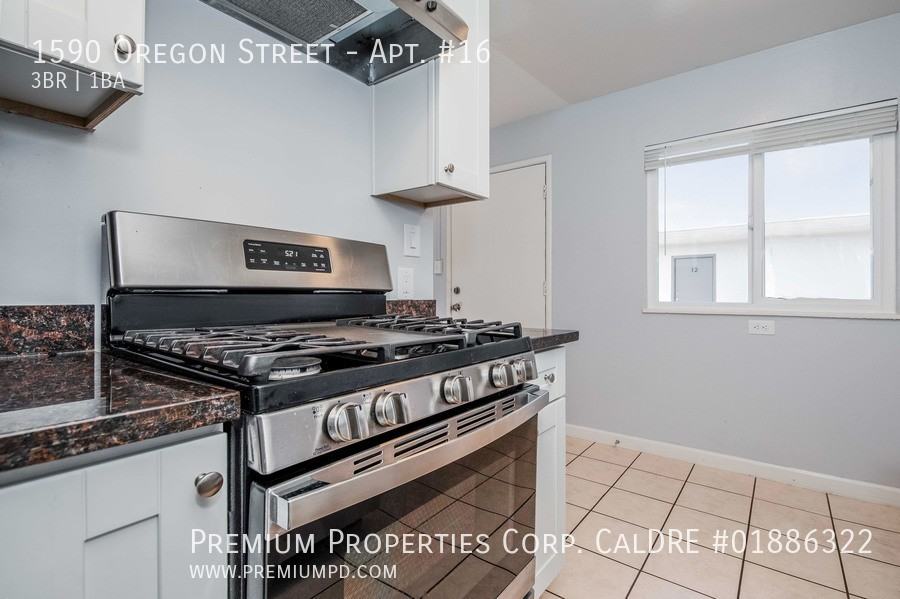 1590 Oregon St #16 - Photo 7 of 31