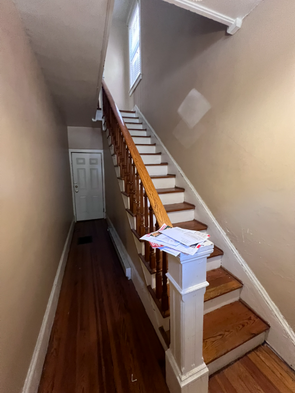 407 W Race St - Photo 2 of 12