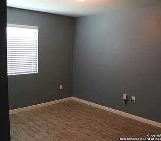 10418 Legacy Hl - Photo 3 of 19