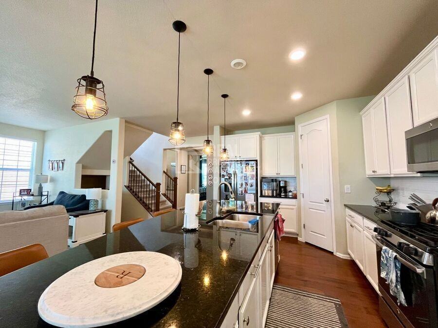 776 Sundance Ln - Photo 4 of 25
