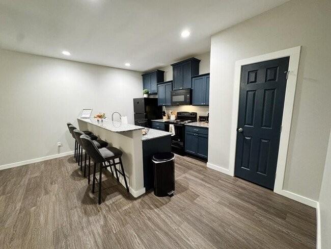 1901 E Sabine St #103 - Photo 2 of 5