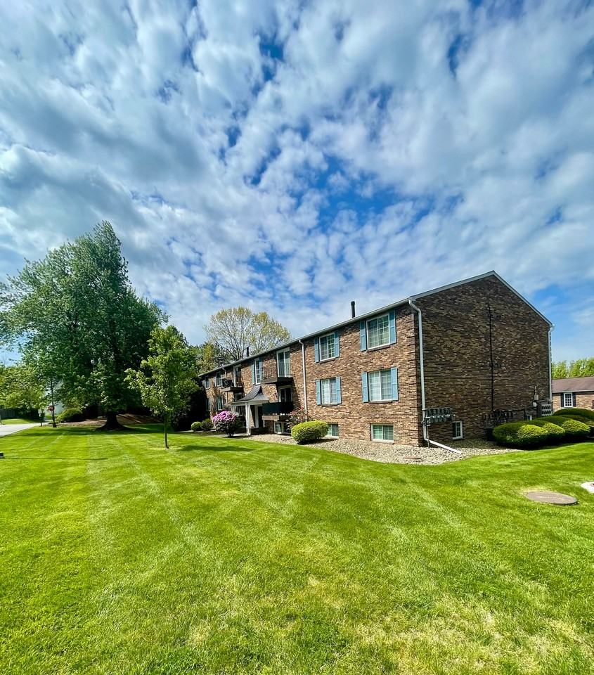 8111 Revere Pl #8111 - Photo 4 of 10