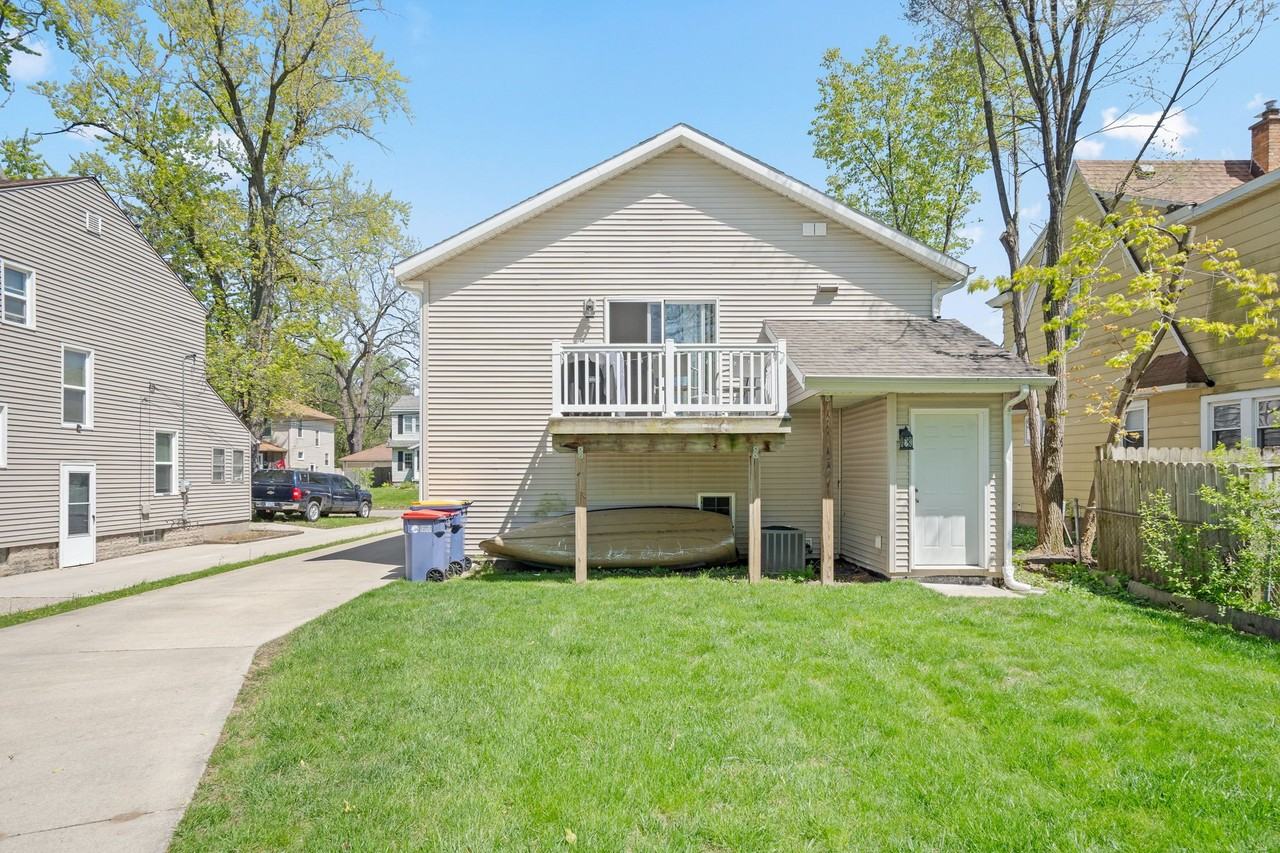 1223 Edith Ave Ne - Photo 5 of 20
