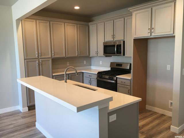 1044 W Narrows Ln - Photo 3 of 11