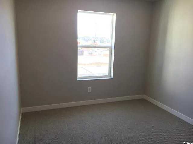 1044 W Narrows Ln - Photo 7 of 11