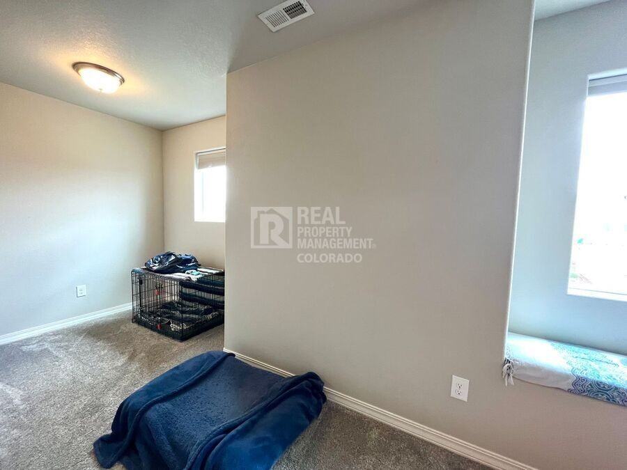 7678 Benecia Dr - Photo 5 of 20
