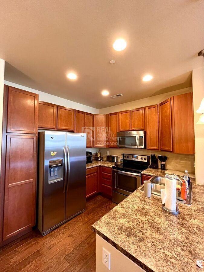 6467 Bluffmont Pt - Photo 2 of 13