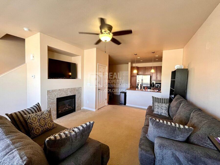 6467 Bluffmont Pt - Photo 4 of 13