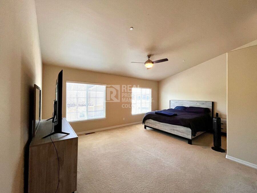 6467 Bluffmont Pt - Photo 7 of 13