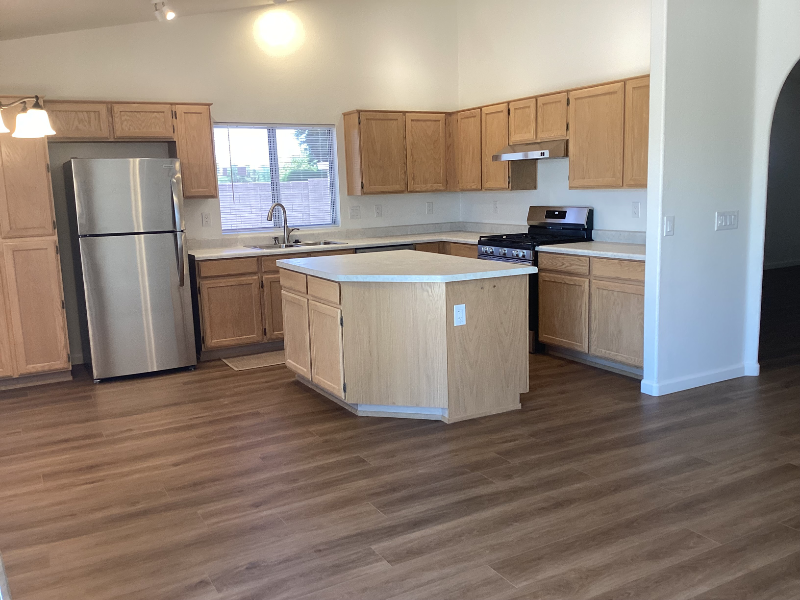 1060 W Paseo Way - Photo 5 of 14